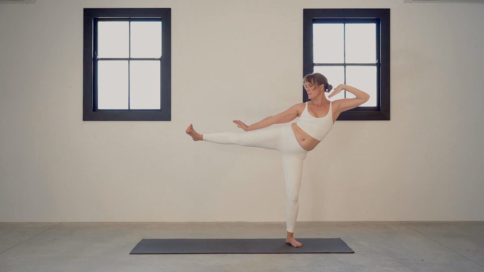 Synergy Vinyasa Dynamic Fire Sequence with Amelia Disspain