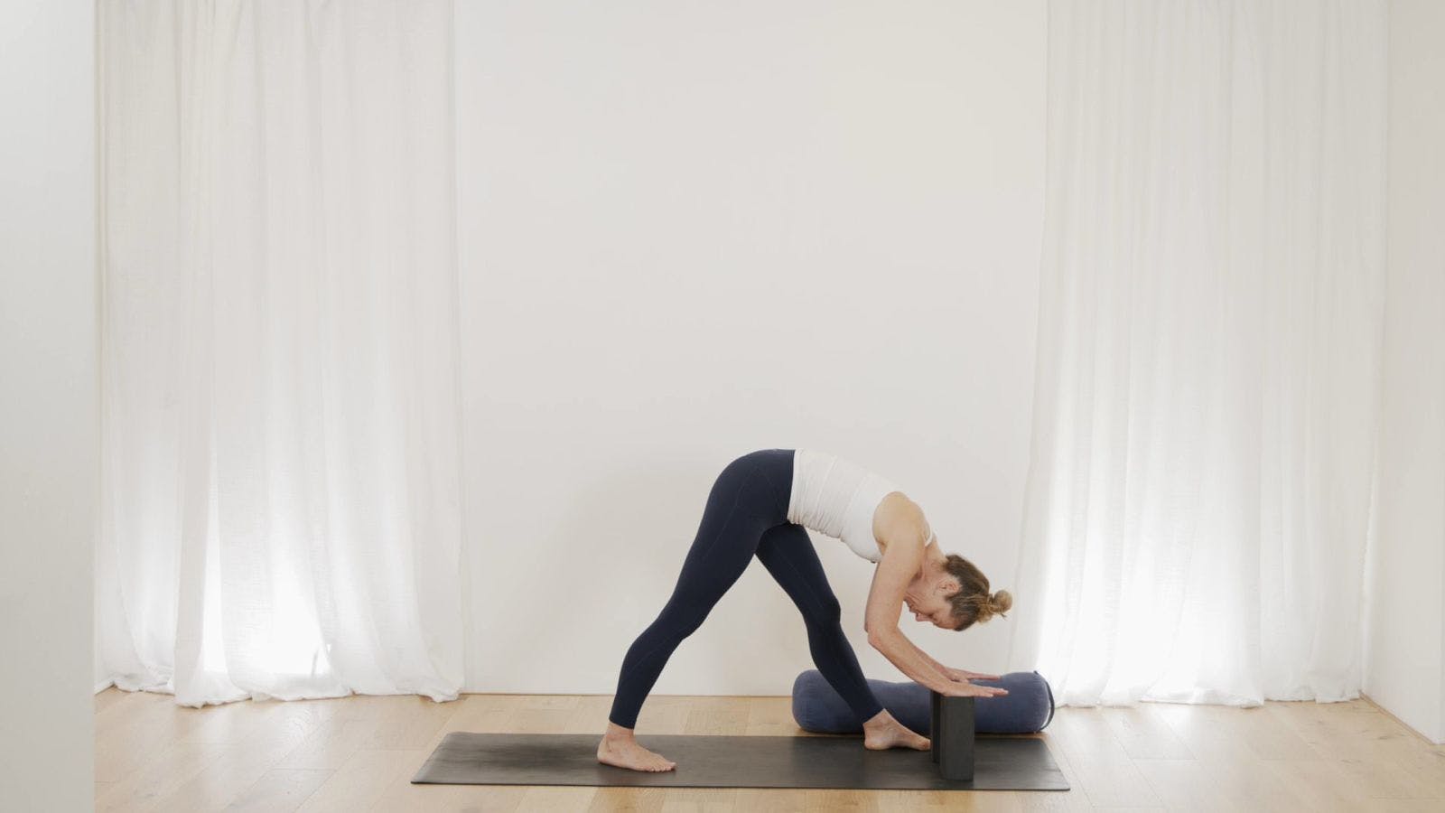 Prenatal Yoga Love Your Legs with Vanessa Mitchell