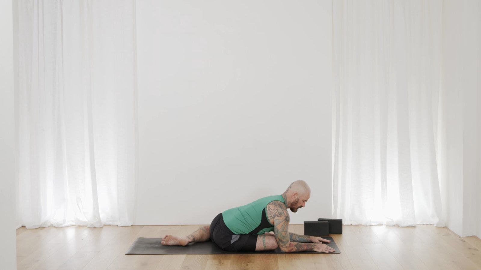 Yoga Foundations - Happiness For Your Hips with Ari Hunter