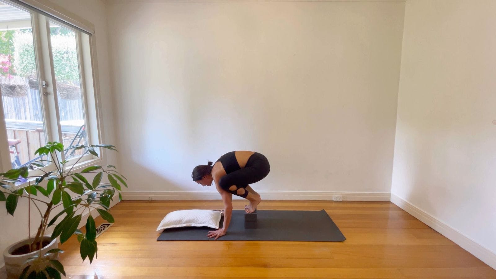 Arm Balance Series: Crow (2nd in Series) with Helen Cole